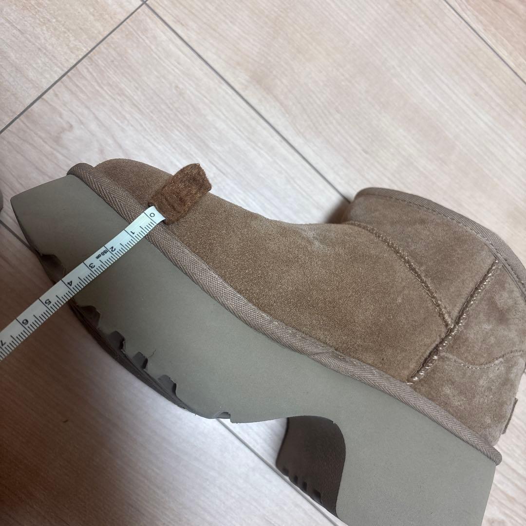 値下げ1月限定UGG 23厚底7cmふわふわムートンブーツ