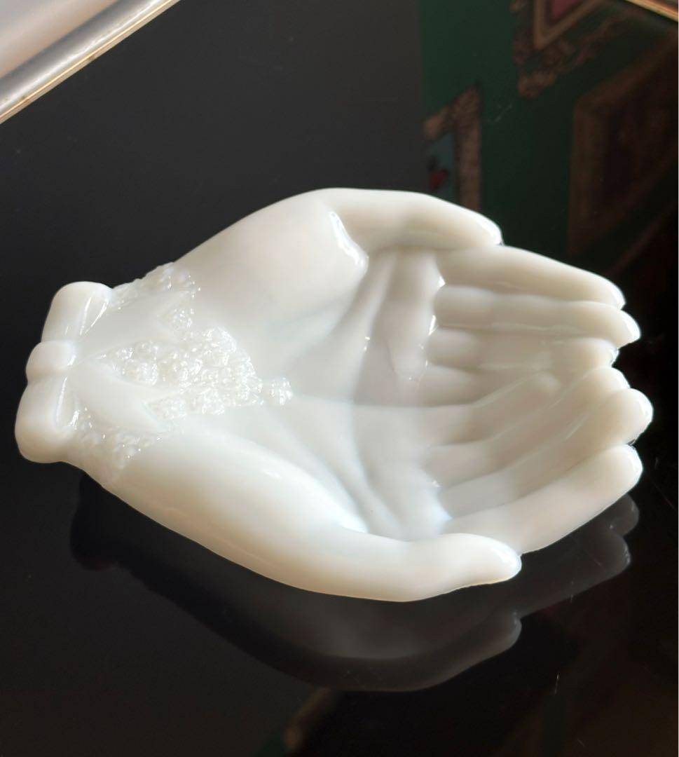 ミッドセンチュリー　ソープディッシュ　ハンドトレイ　ミルクガラス　AVON