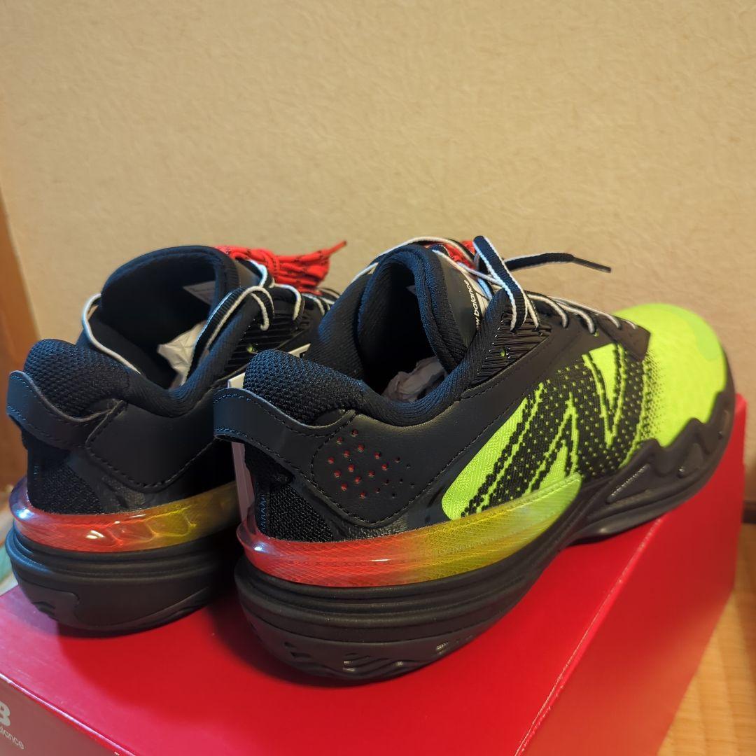 New Balance FuelCell HESI LOW v2 ニューバランス