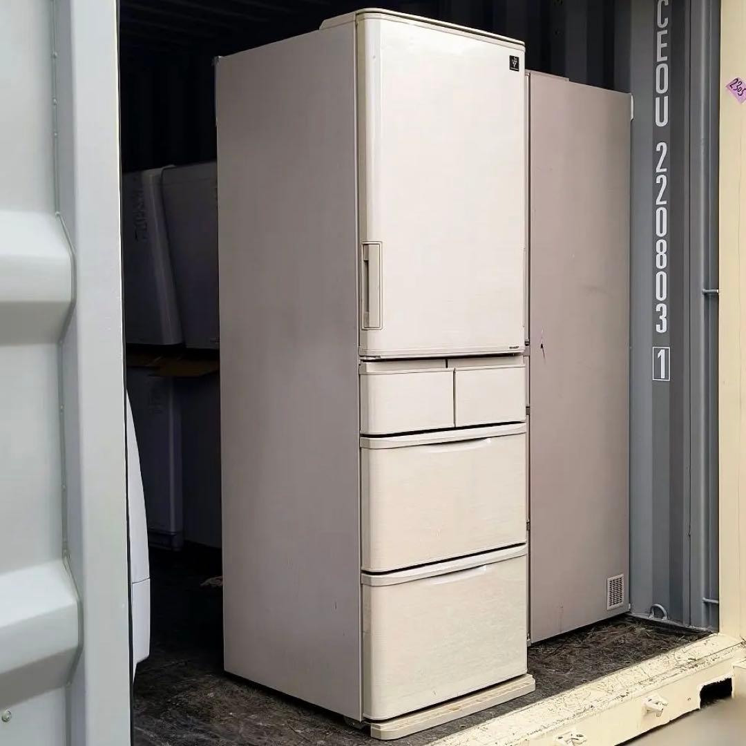 運搬取付無料！シャンパンゴールドのスリムなボディ！純正SHARP冷蔵庫　完動品！