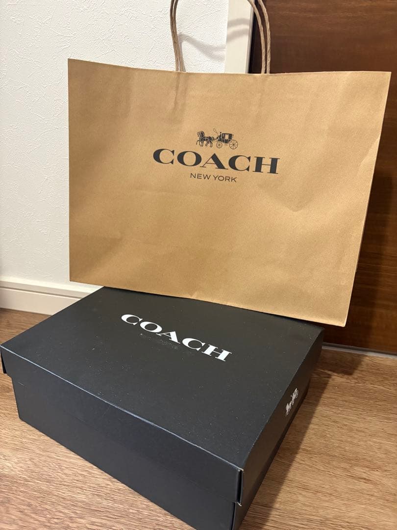 K*様 【即日配送】coach ショートブーツ　厚底　箱、袋付き 匿名配送　宅配