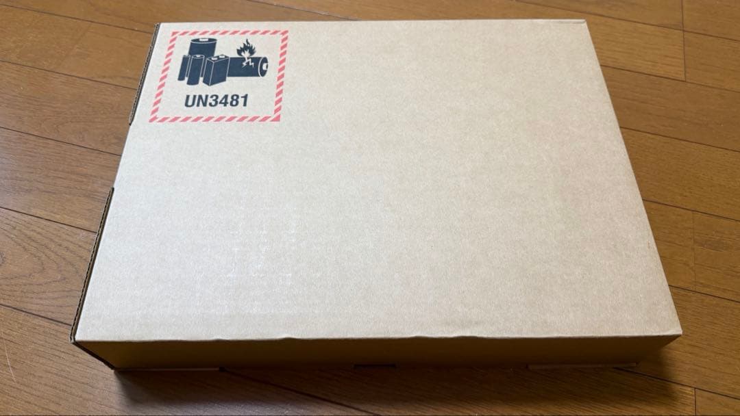 MacBook Air 13インチ　256GB スターライト