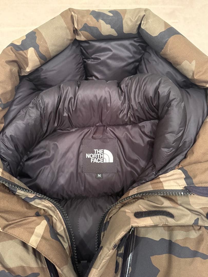 NOVELTY BALTRO LIGHT JACKETカモフラ柄ダウンジャケット