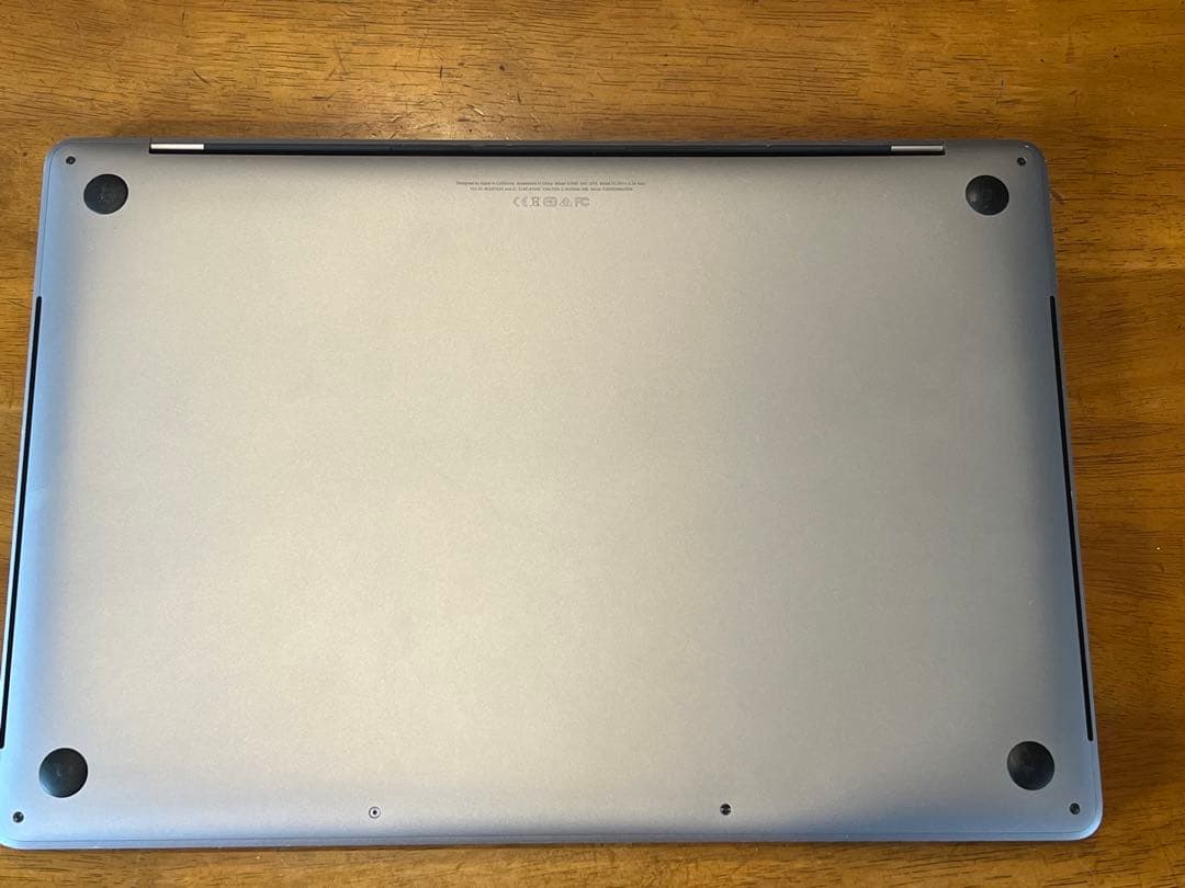 MacBook Pro 2018 15インチ/2.2/i7/32GB/1TB