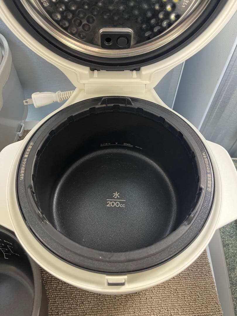 バルミューダ ザ ゴハン◎3合炊き電気炊飯器