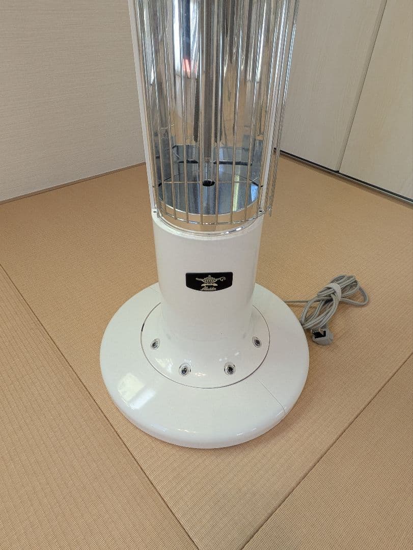 Aladdinグラファイトヒーター 900W ホワイト