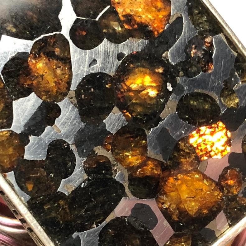 と*ん様 パラサイト隕石 　ペンダント　石鉄隕石　セリコ隕石 925銀　重さ約3