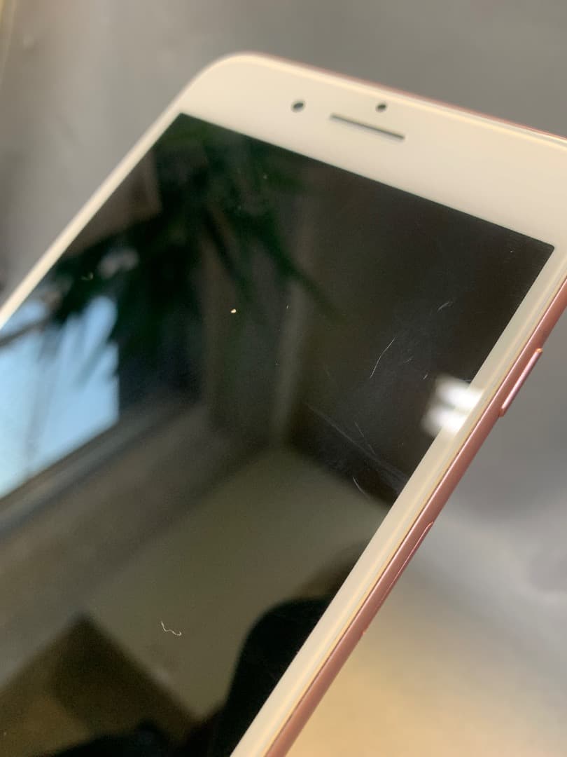 美品　国内版　SIMフリー　iPhone7 Plus 32GB ピンク色