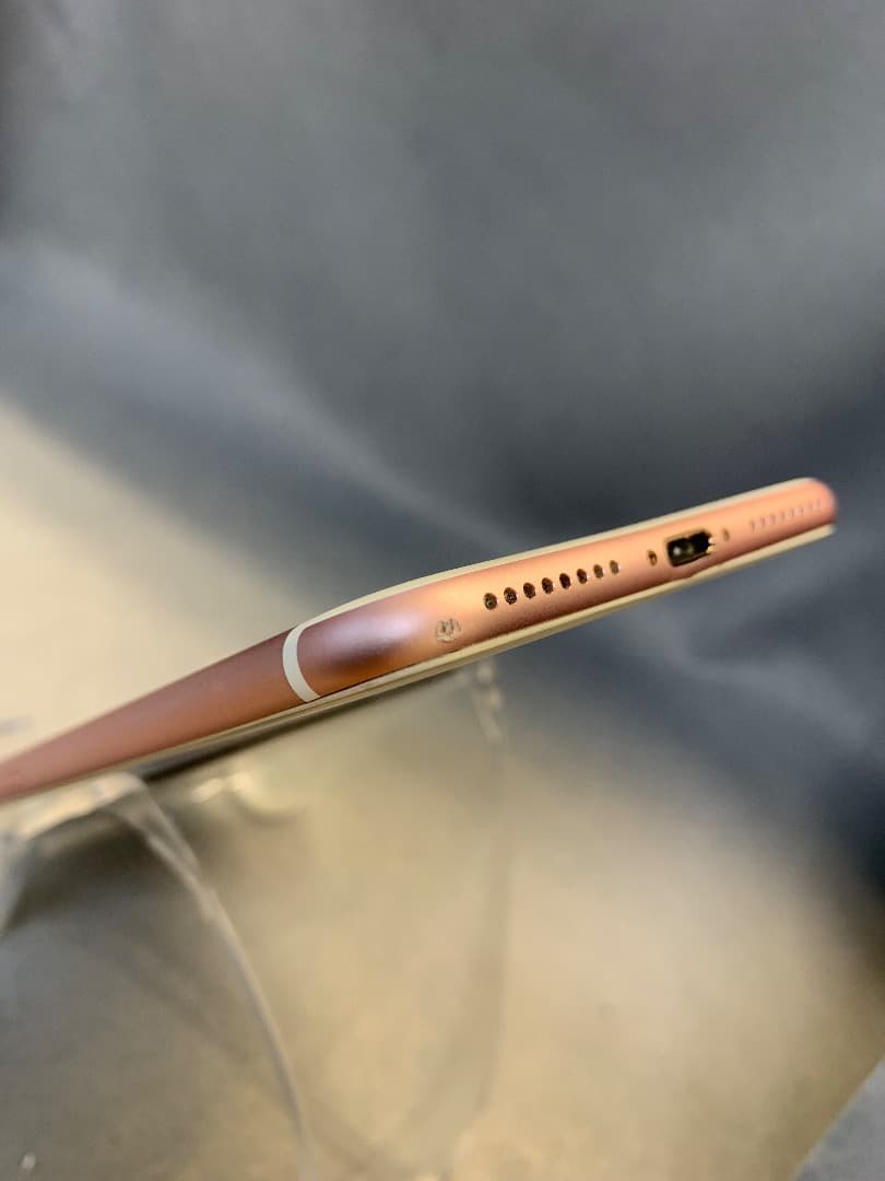 美品　国内版　SIMフリー　iPhone7 Plus 32GB ピンク色