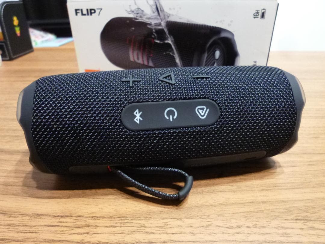 最新【新品同様】JBL FLIP 7 Bluetoothスピーカー