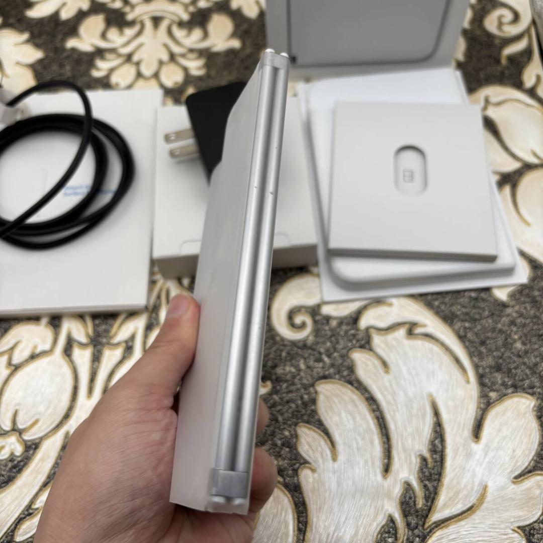 Microsoft Surface Duo 白 Android 6GB128GB