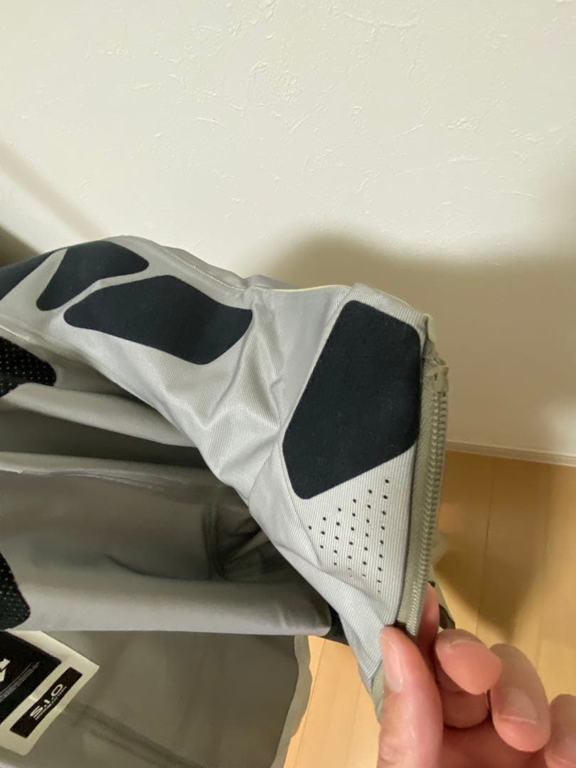 2024デサントスキーウェア　上下セット　アルペンスキー　基礎スキー