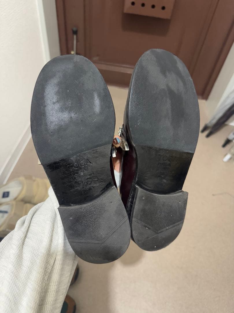 TOGA バーガンディ レザー ローファー