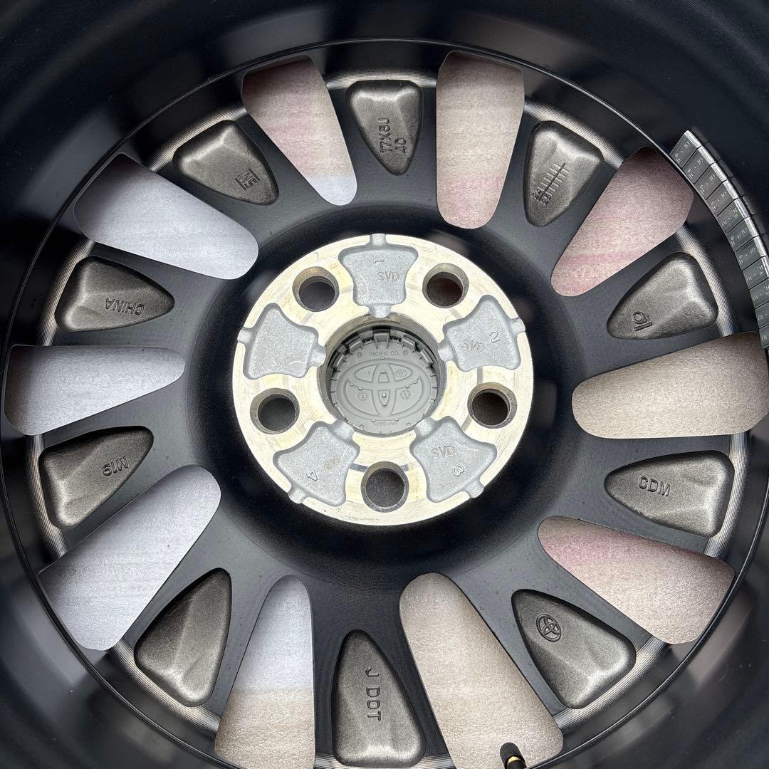 値下！［3/4本目］新車外しトヨタ新型ヴォクシーS-Zハイブリッドホイールタイヤ