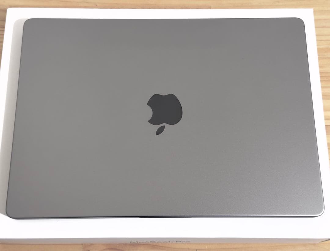 US 8TB 64GB M1 Max MacBook Pro 14スペースグレー