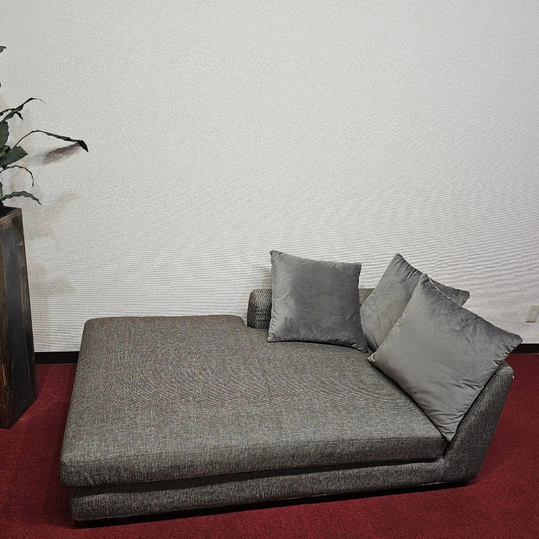 東京23区送料無料 グレーの1人掛けソファ（クッション付き）