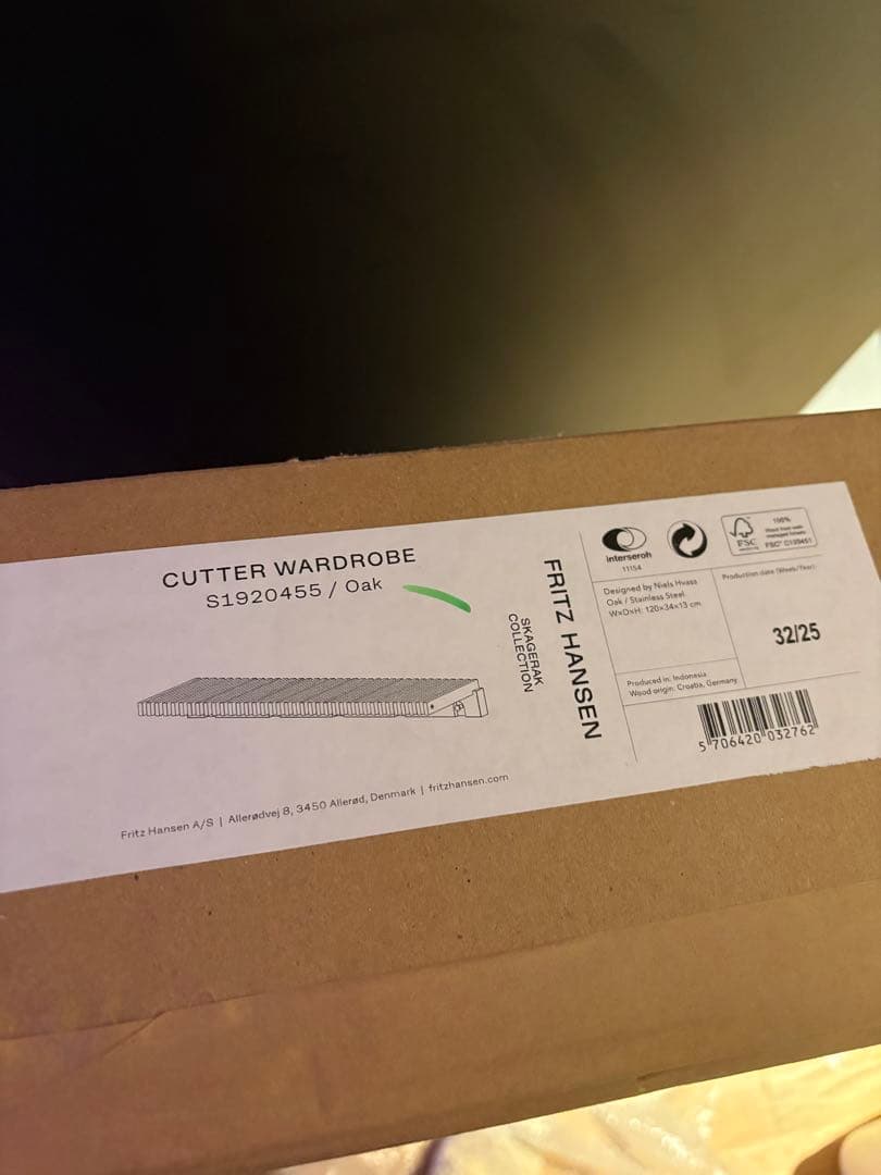 Fritz Hansen カッターワードローブ