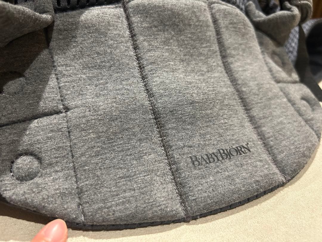 【週末値下げ中】BABYBJÖRN ベビービョルン　抱っこひも ハーモニー