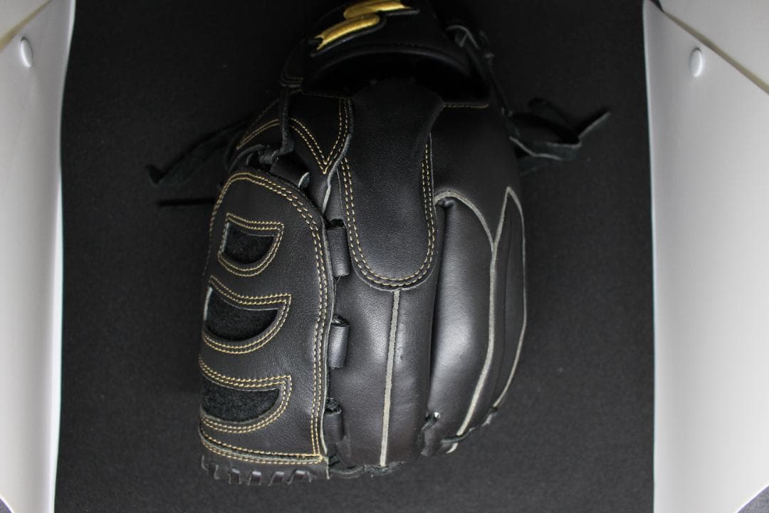 【限定品】石田選手モデル　軟式グローブ　横浜DeNAベイスターズ　球団発売グラブ