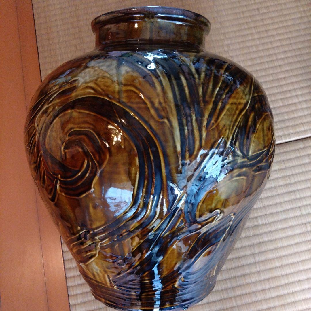 陶器-彫刻模様のある壺屋焼の壺