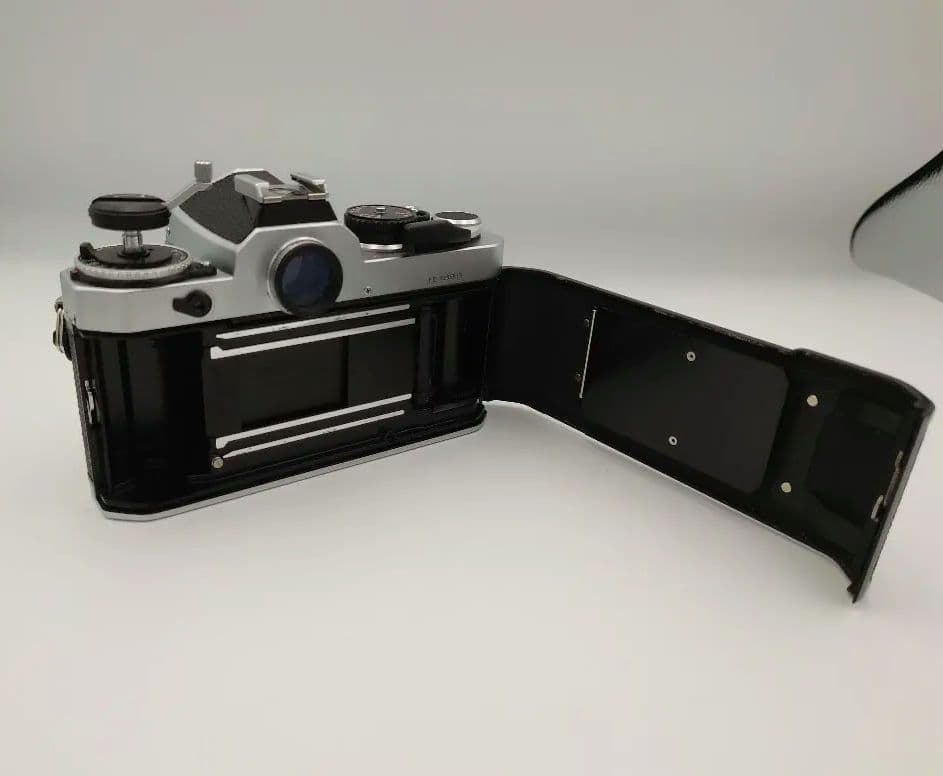 完動品 ニコン NIKON FE フィルムカメラ ボディ シルバー