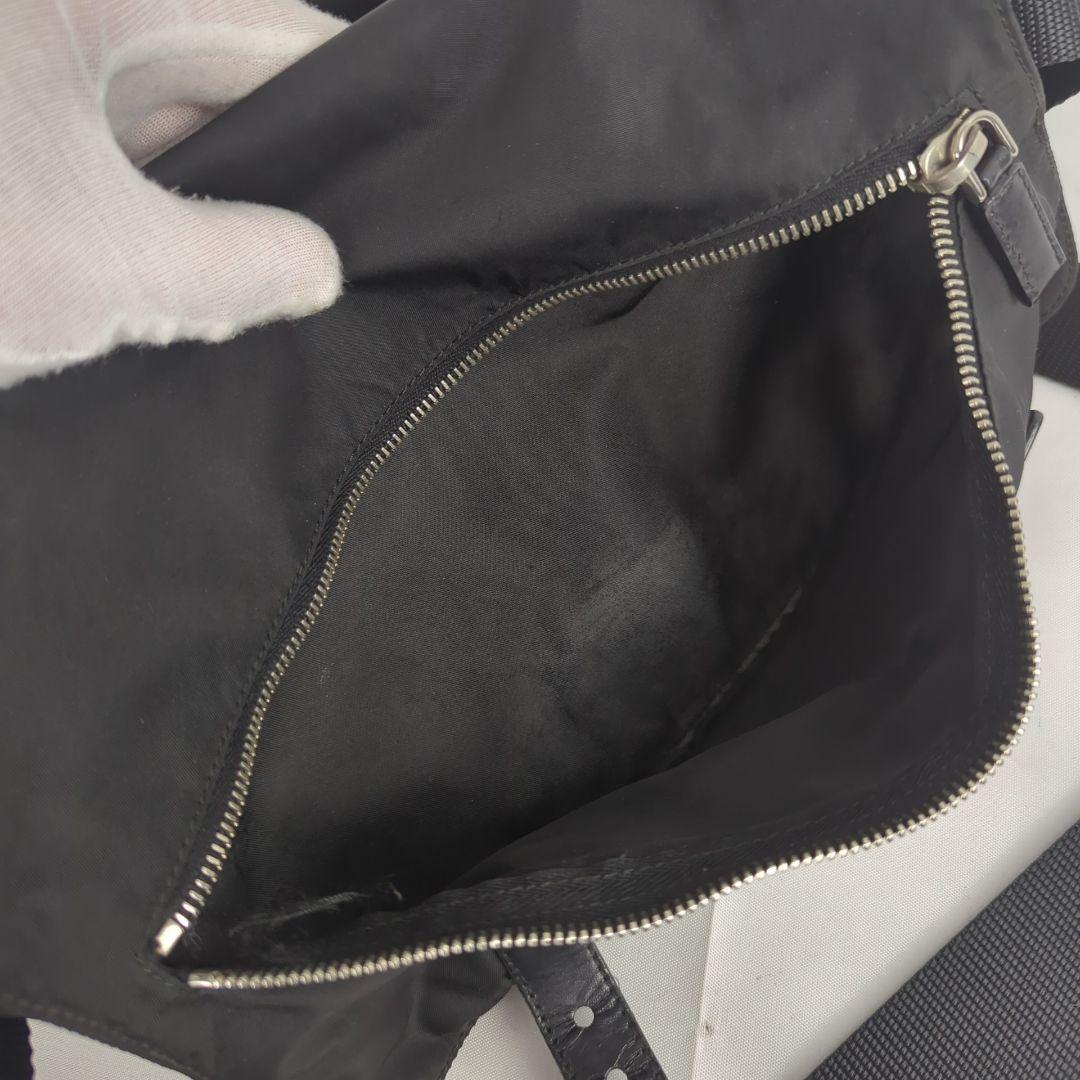 PRADA プラダ ナイロン ショルダー メッセンジャーバッグ プレート ロゴ