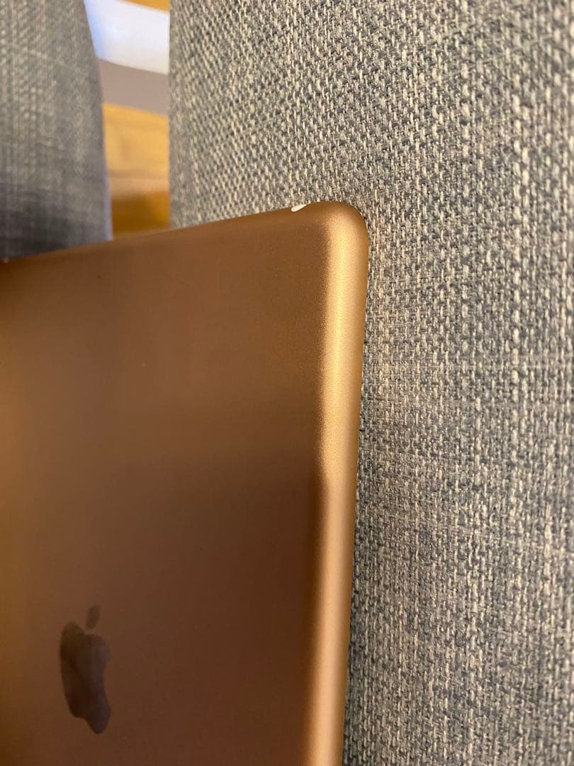 美品 Apple iPad 第6世代 32GB Wi-Fiモデル