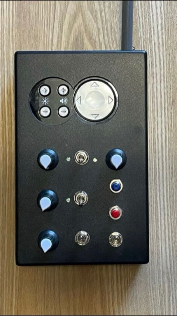 【マカロン】卓上パチンコ　炎炎ノ消防隊　送料込み　配送は安心のたのメル便