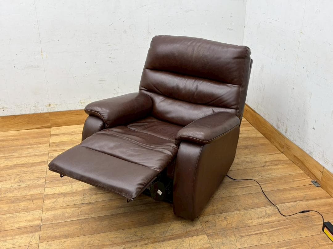 T7961☆美品☆NITORI☆ニトリ☆本革☆1P電動リクライニングソファ☆