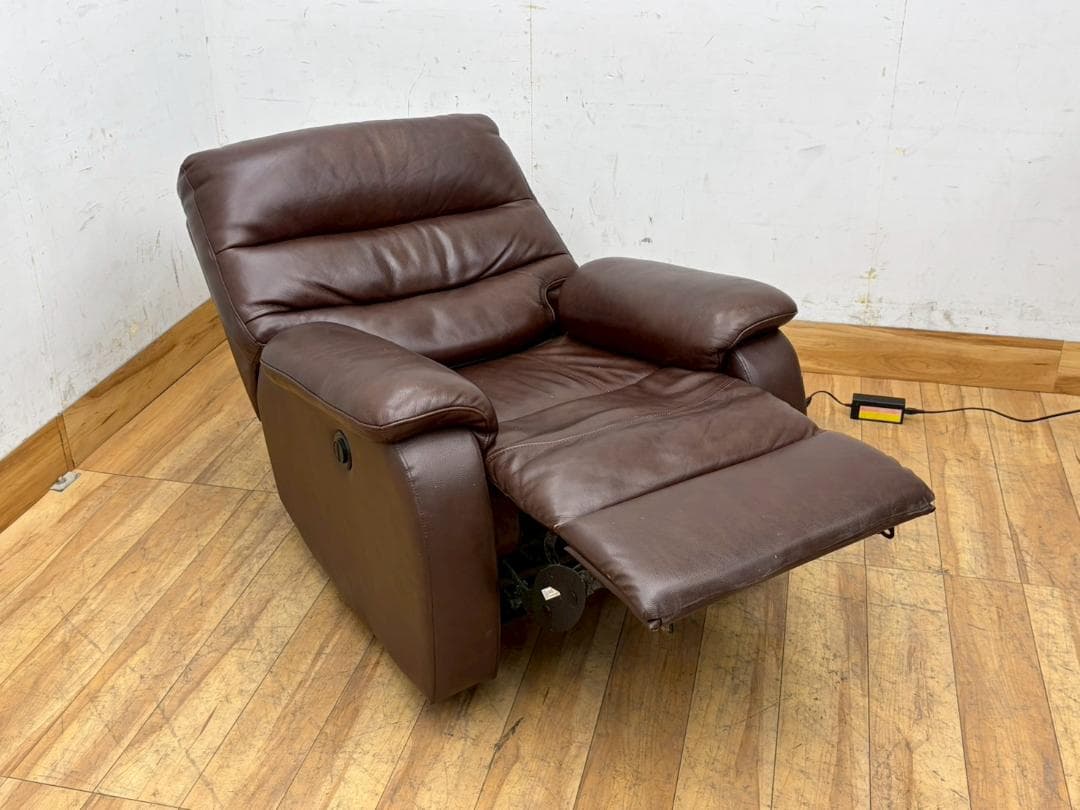 T7961☆美品☆NITORI☆ニトリ☆本革☆1P電動リクライニングソファ☆