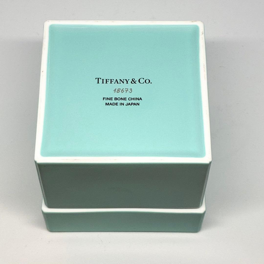 【美品】Tiffany ボーンチャイナ 陶器 小物入れ