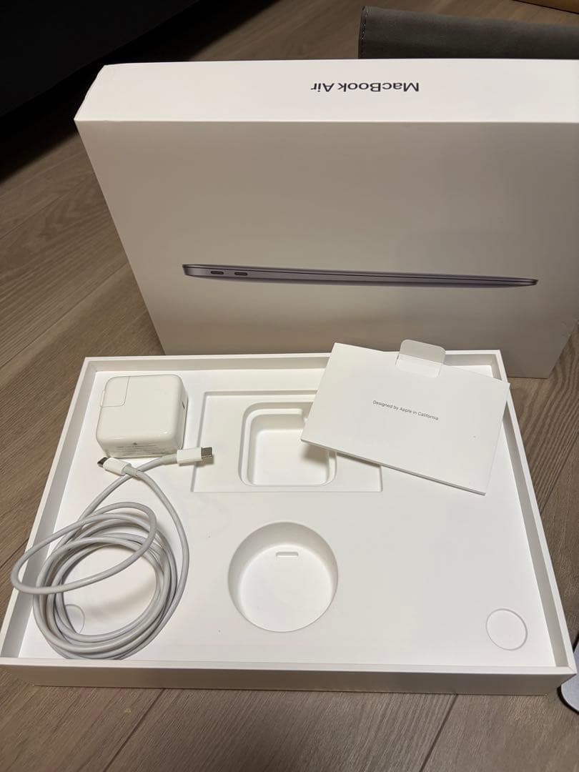 【極美品】 MacBook Air 2020 8GB 512GB