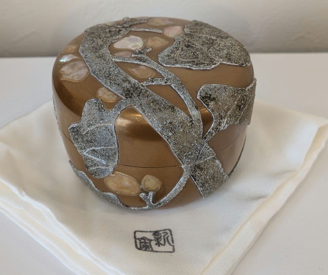 『粉溜水葵蒔絵』　新家新斉　平棗　茶道具　茶器　新斎　螺鈿　金