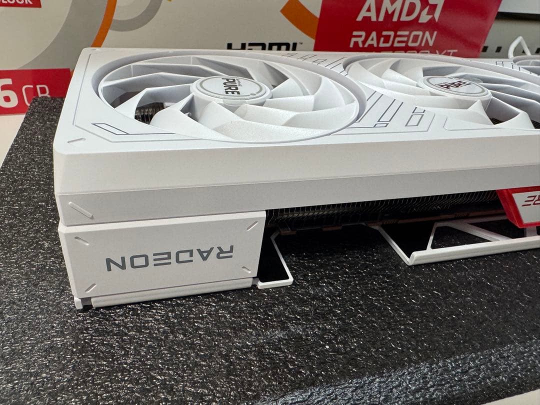 グラフィックボード・グラボ・ビデオカード SAPPHIRE PURE Radeon RX 7800 XT