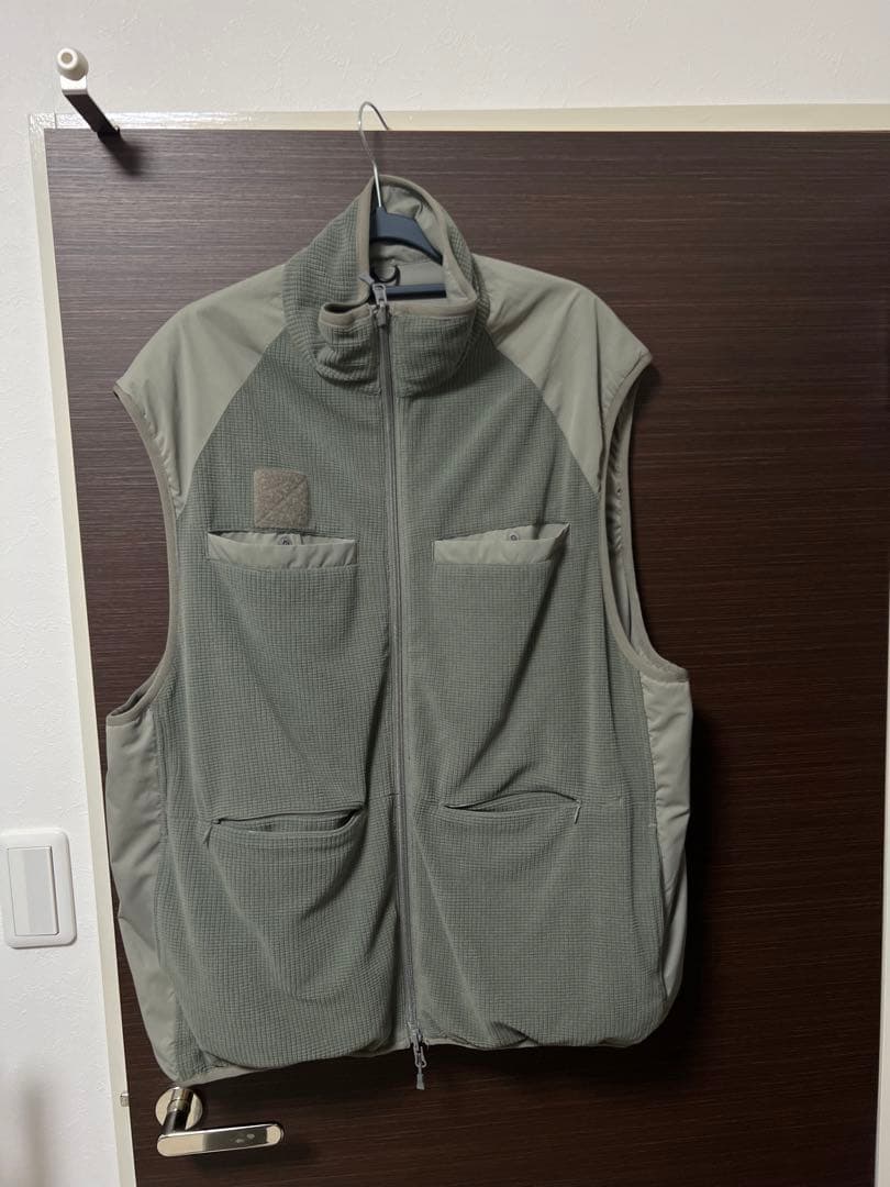 トップス DAIWA PIER39 REVERSIBLE MIL ECWCS VEST