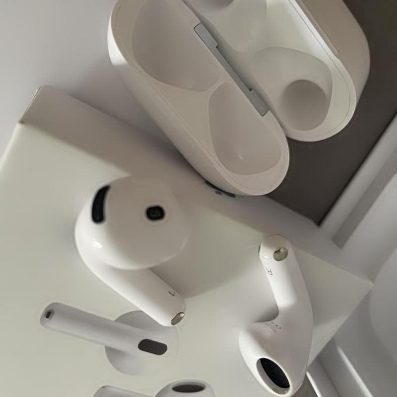 AirPods 4世代　(ANC)