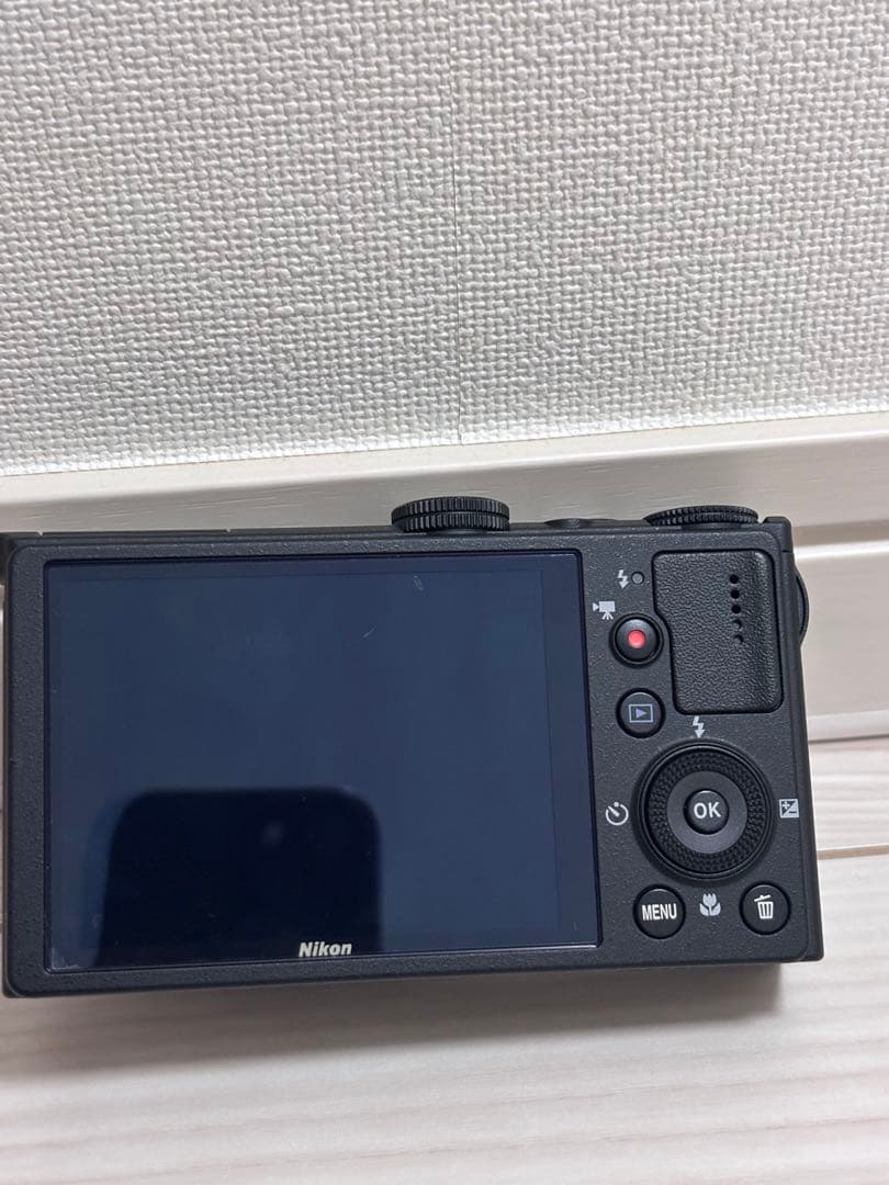 デジタルカメラ Nikon Coolpix P330