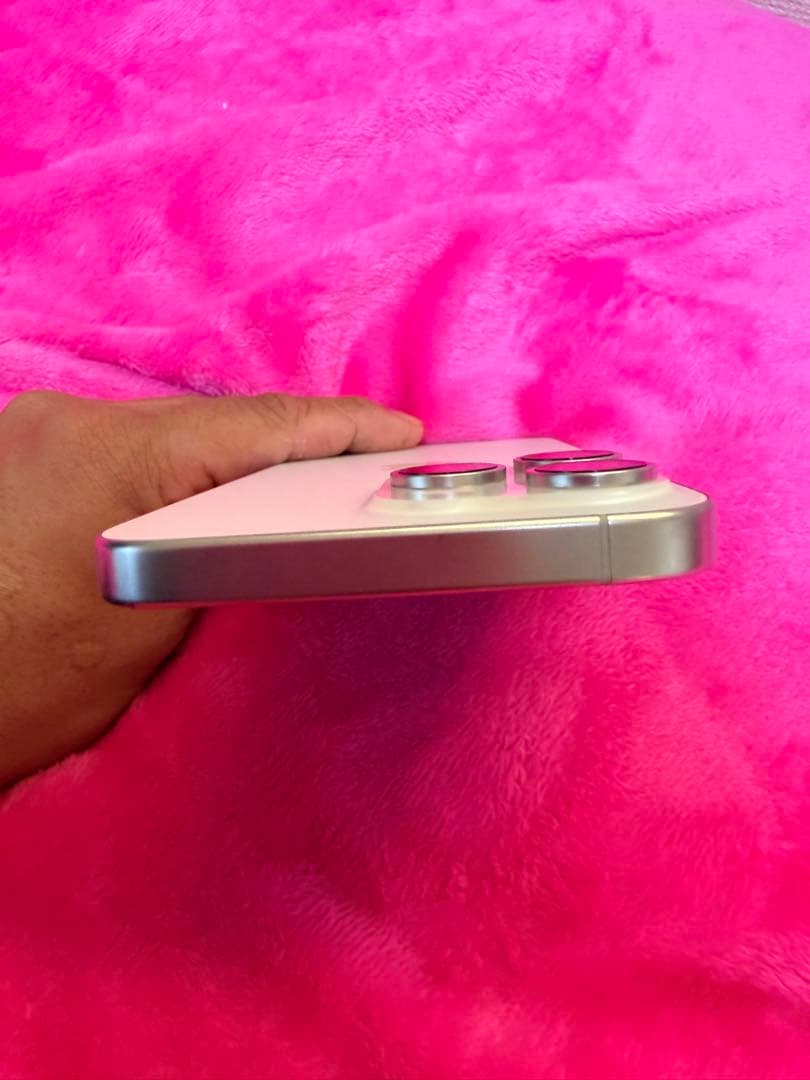 Apple iPhone 15 Pro Max 256GB ホワイトチタニウム