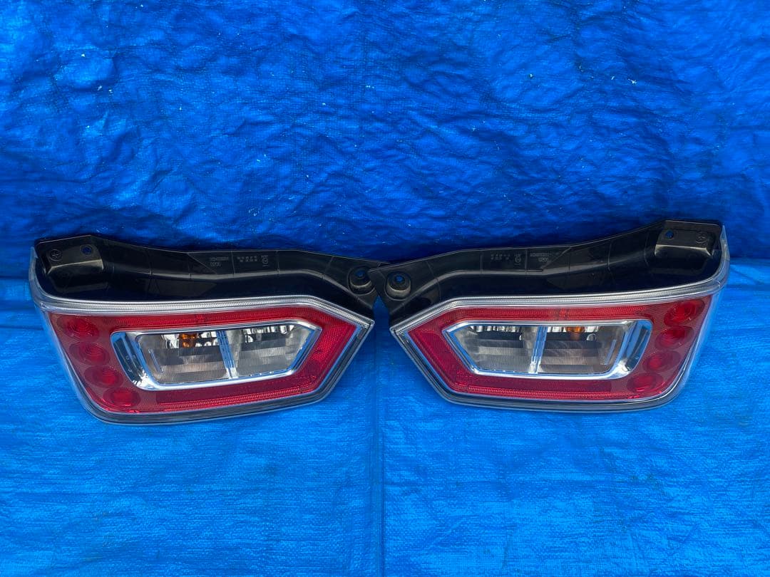 5AA-MH95S ワガンRテールライト 35603-63R01 クリア/レッド