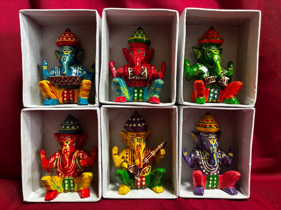 インド製 神様17体セット 開運 祈りの置物 スピリチュアル 守護神 ケース付き