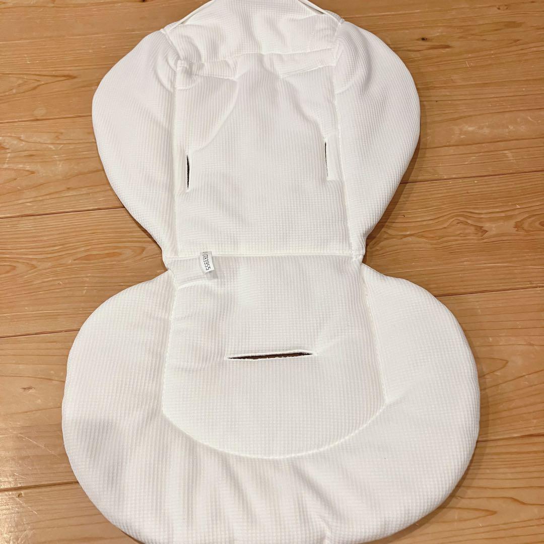 【動品・完品】コンビ ネムリラ　オートスウィング　電動