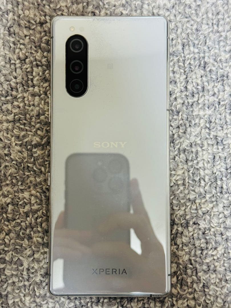 ソニー Sony Xperia 5 901SO プラチナシルバー 64GB