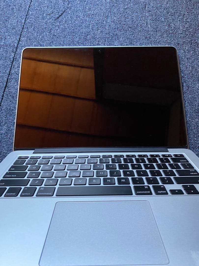 r*a様 MacBook Pro 2015 16G 256G 画面美品