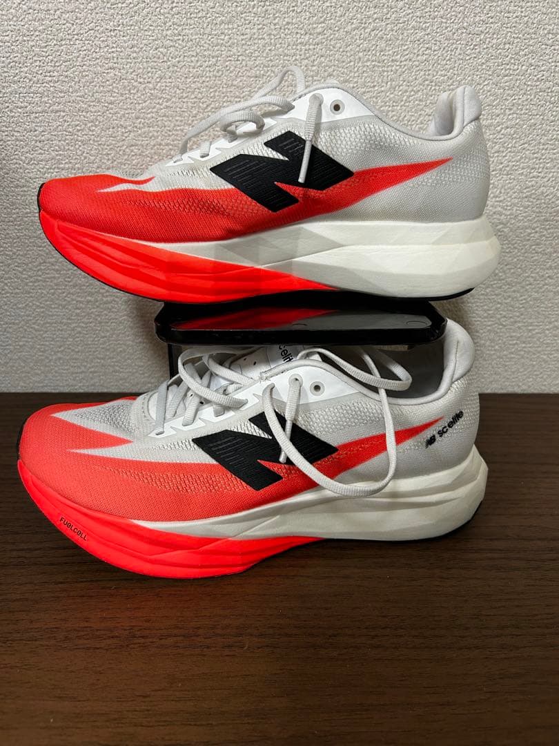 スパイク・シューズ NewBalance fuelcell sc elite v5 [M 25cm]