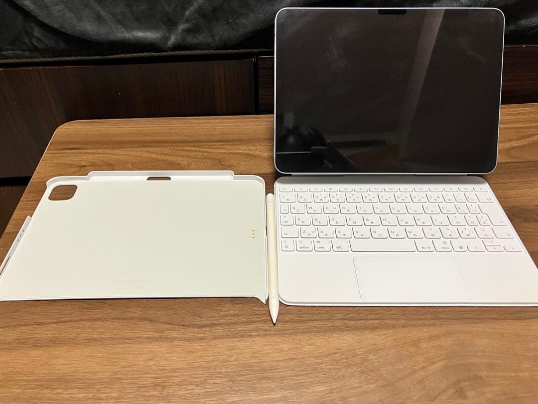 iPad Air M3 11インチ +Magic Keyboard +オマケ