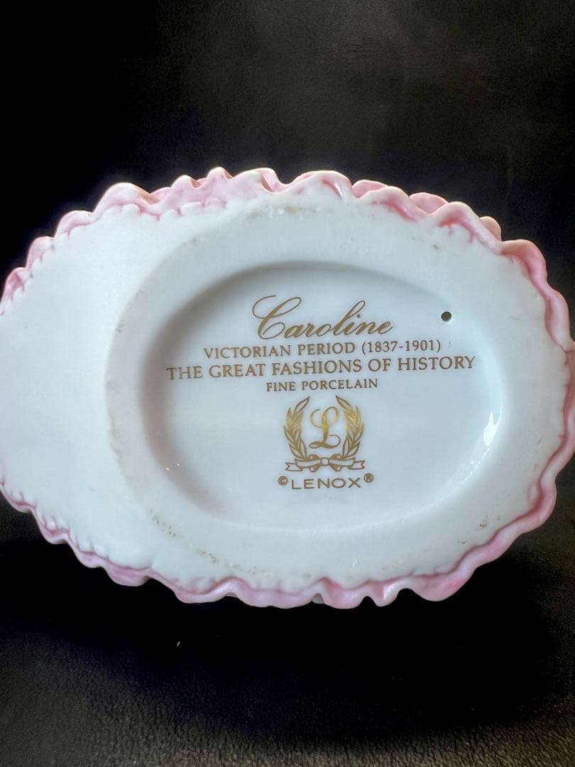 ビクトリアン風女性フィギュア