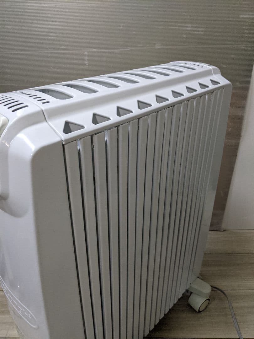 DeLonghi デロンギ ドラゴンデジタル TDD0915W オイルヒーター