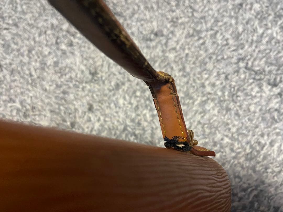 ルイヴィトン エピ モンソー 中古バック