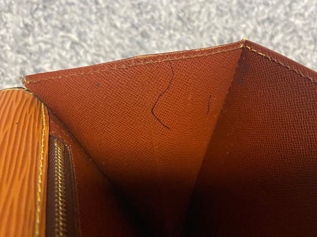 ルイヴィトン エピ モンソー 中古バック