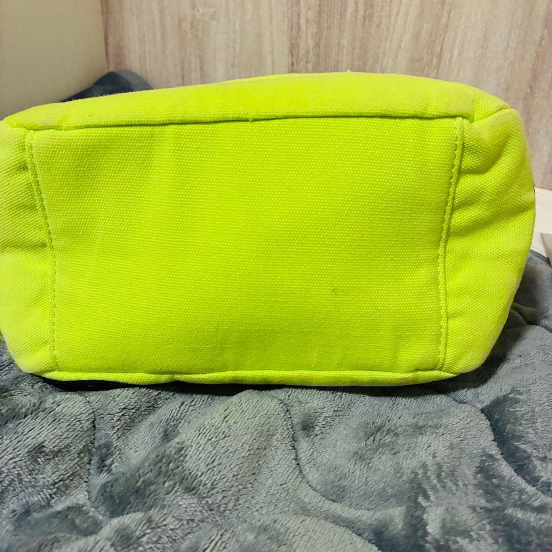 パーリーゲイツ　ニコちゃん　総柄　アート　刺繍　PG カートバッグ　ロゴプレート